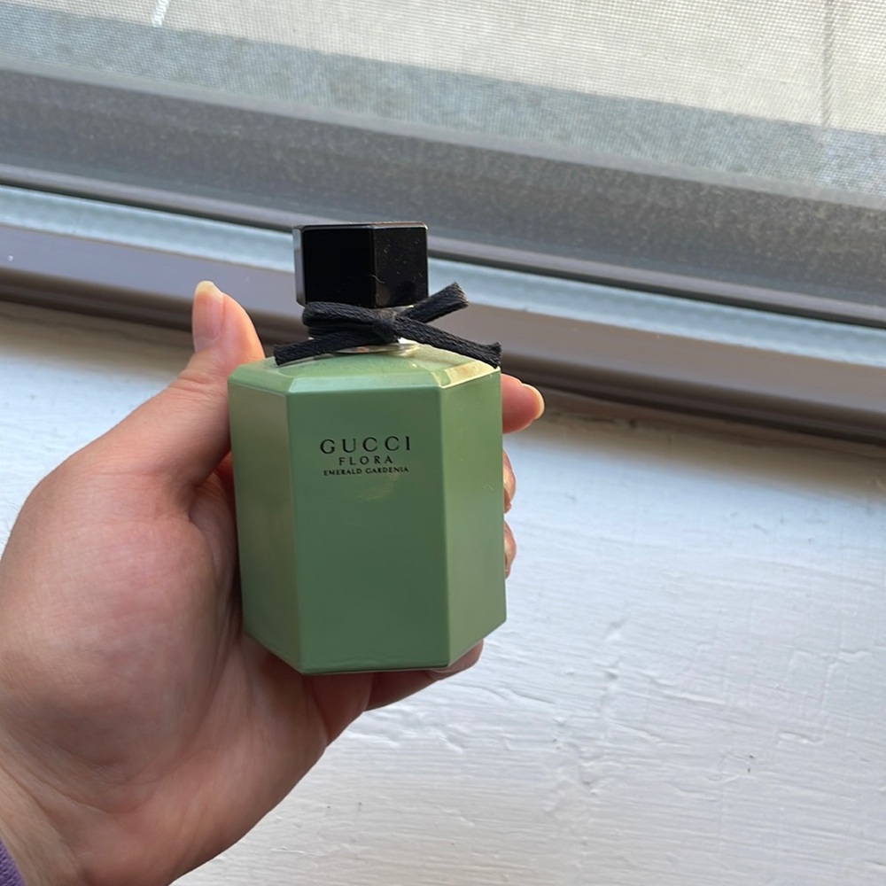 Emerald gardenia from Gucci flora collection